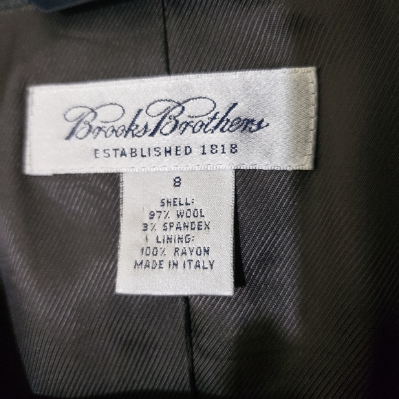 Brooks Brothers suit jacket size 8. - Picture 2 of 4